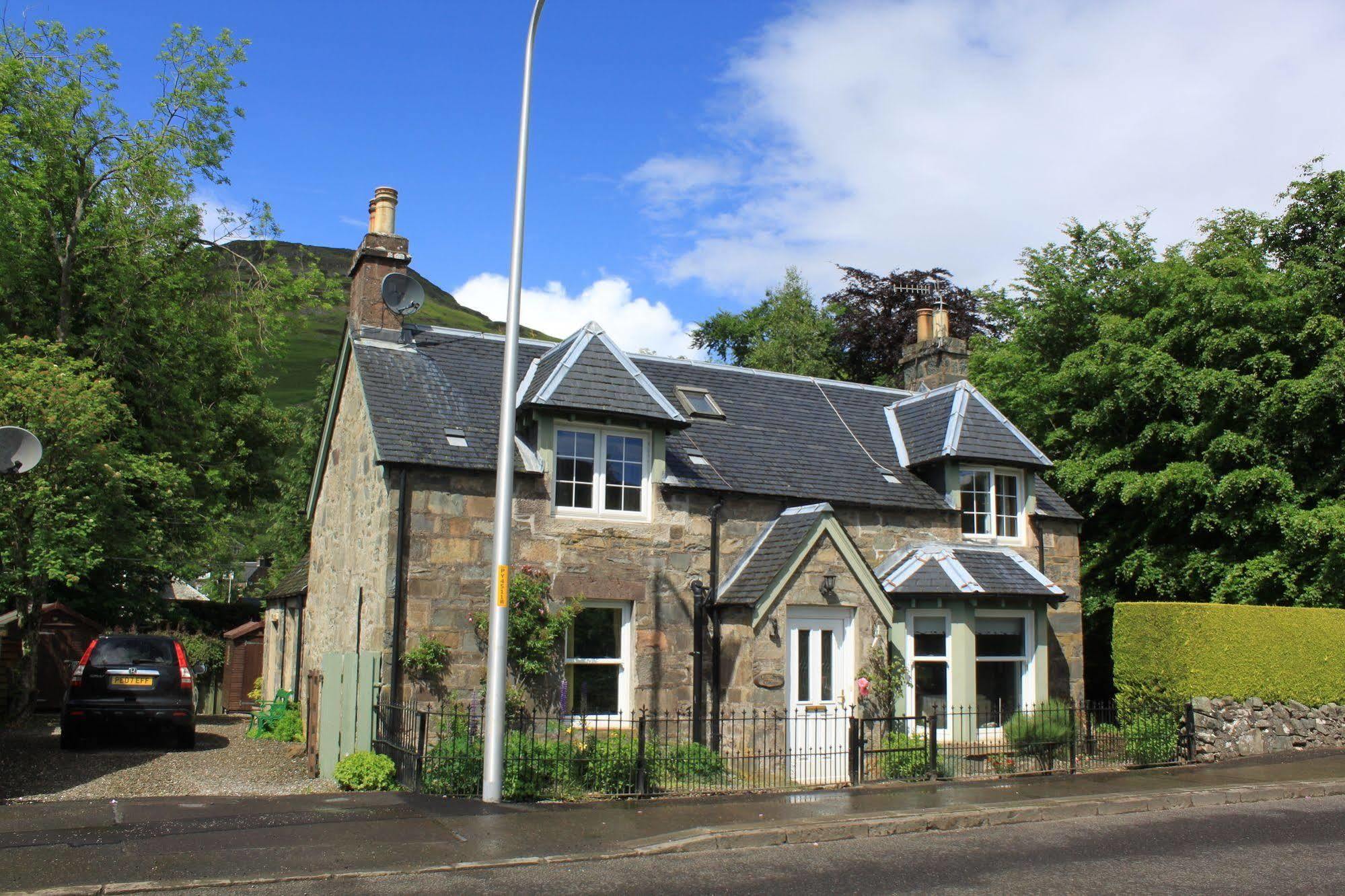 Glenalbyn Cottage St Fillans Exterior foto